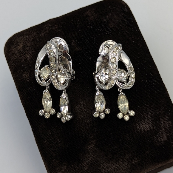Vintage Unique Joseph Mazer Silver Tone Rhinestones Dangles Clip on Earrings - Picture 4 of 14